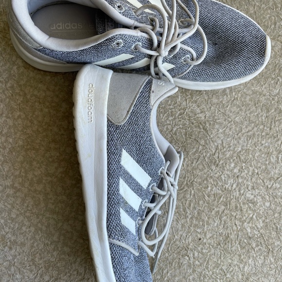 Sneakers - Picture 2 of 3